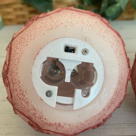 Valerie Parr Hill Set of 2 RED Lighted Christmas Ornaments Illuminated Globes - Picture 14 of 15